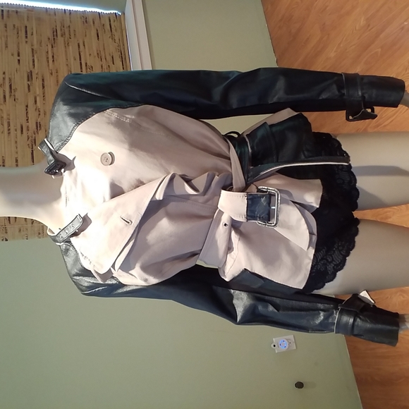 BCBGMaxAzaria Tucker Leather And Cotton Belted Jacket Size L - Picture 6 of 8